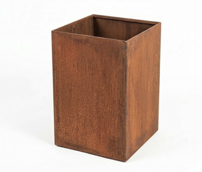 Plantekumme i 3 mm st&aring;lplade med m&aring;lene 40 x 40 x 60 cm