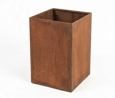 Plantekumme i 3 mm st&aring;lplade med m&aring;lene 40 x 40 x 60 cm