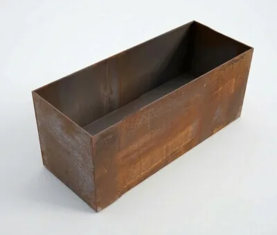 Plantekumme i 5 mm rust st&aring;lplade. 80 x 40 x 35 cm
