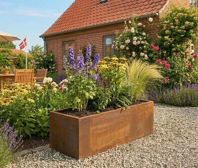 Plantekumme i 5 mm rust stålplade. 80 x 40 x 35 cm