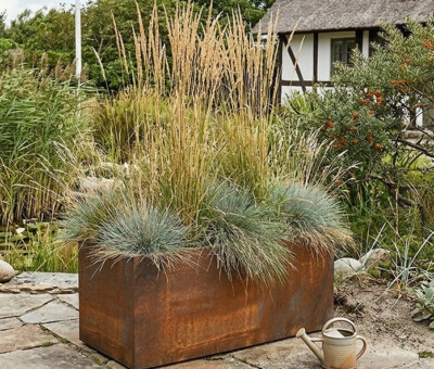 Plantekumme i 5 mm st&aring;lplade med m&aring;lene 100 x 35 x 50 cm