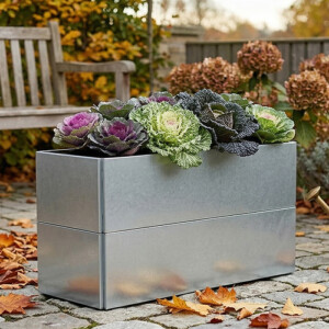 Plantekumme i varmgalvaniseret stål med skjulte hjul måler 120 x 40 x 50 cm