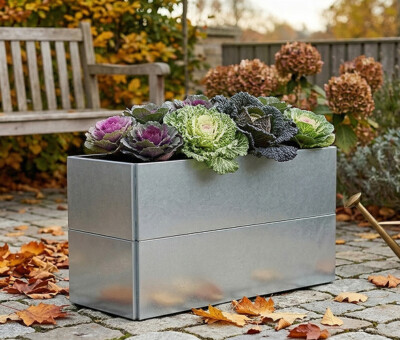 Plantekumme i varmgalvaniseret st&aring;l med skjulte hjul m&aring;ler 120 x 40 x 50 cm