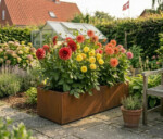 Plantekumme med skjulte hjul måler 120 x 40 x 25 cm