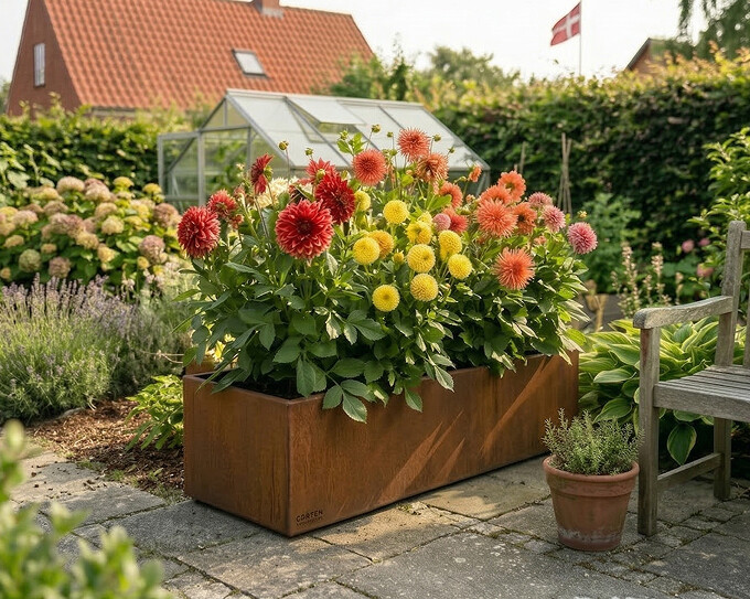 Plantekumme med skjulte hjul måler 120 x 40 x 25 cm