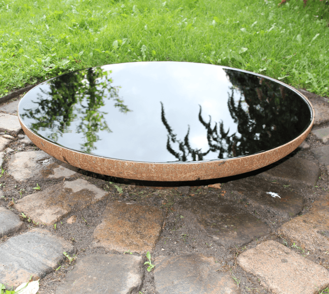 Rundt spejlbassin jern rust