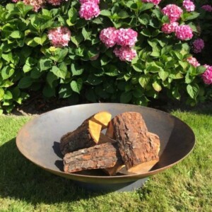 Rundt bålfad i cortenstål uden kant og med afløbshul