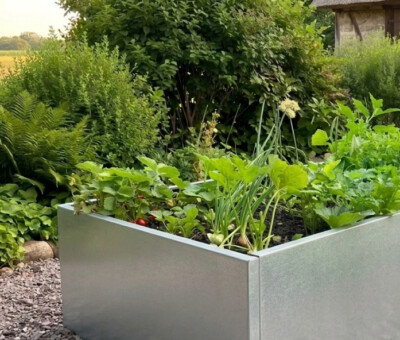 H&oslash;jbede i galvaniseret st&aring;l B80 H40 cm flere l&aelig;ngder